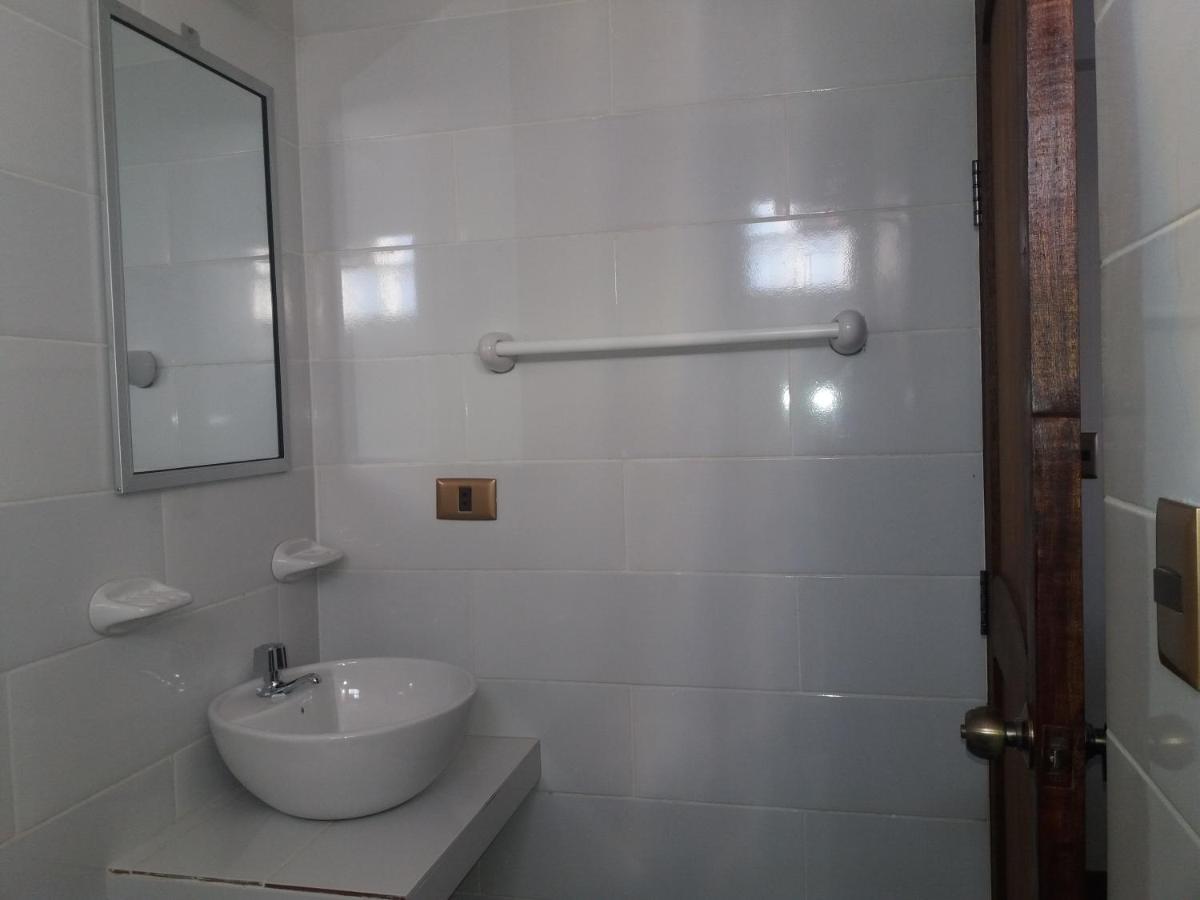 Hostal Jerian Uyuni Zewnętrze zdjęcie